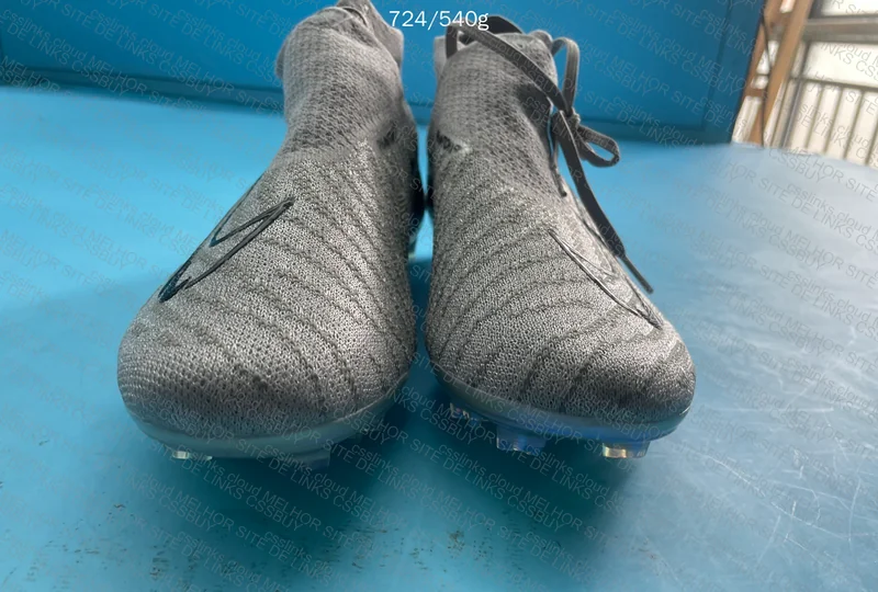 Nike Phantom G2 Elite Soccer Cleats 2