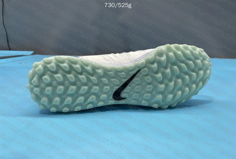 Phantom Luna GX2 Soccer Cleats 4
