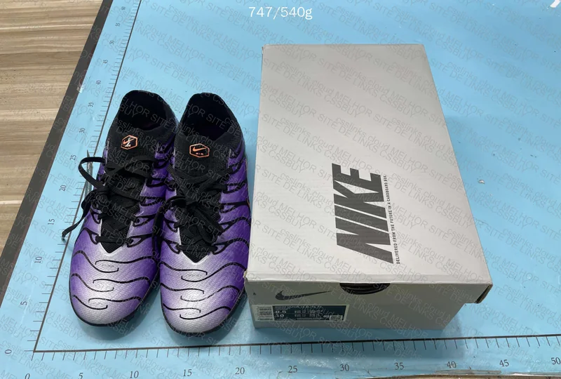 Vapor 15 TN (TF) Soccer Cleats 8