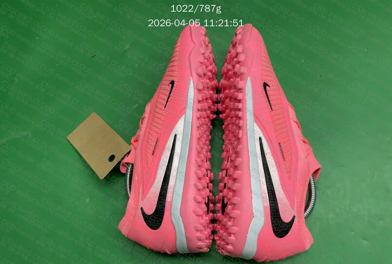 Chuteiras Nike Mercurial e Phantom 6