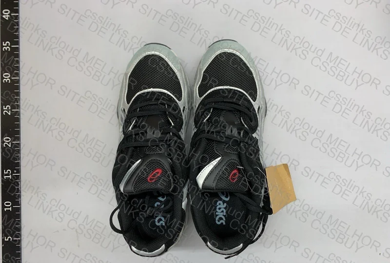 ASICS NYC Rain - 3 for 200y