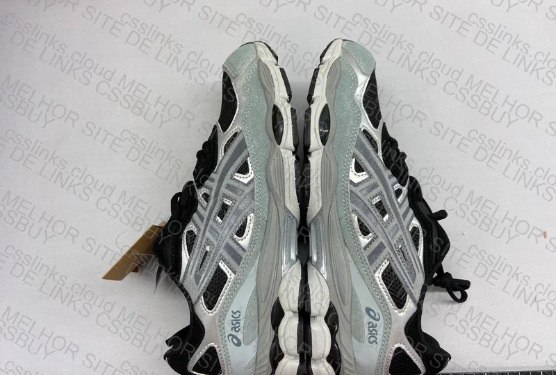 ASICS NYC Rain - 3 for 200y 4