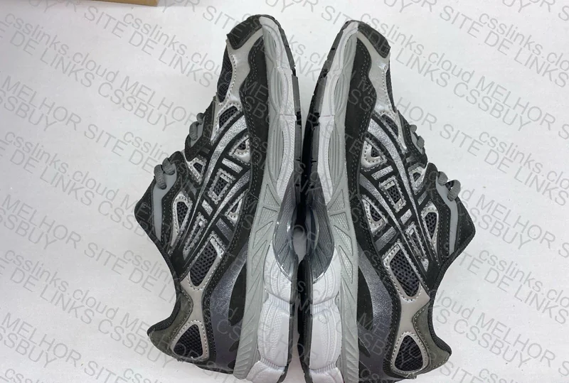 ASICS NYC Rain - 3 for 200y 5