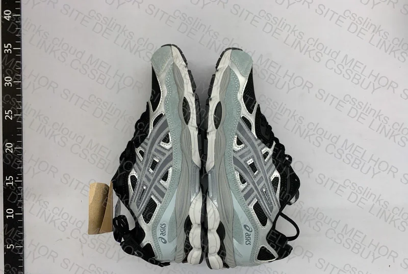ASICS NYC Rain - 3 for 200y 7