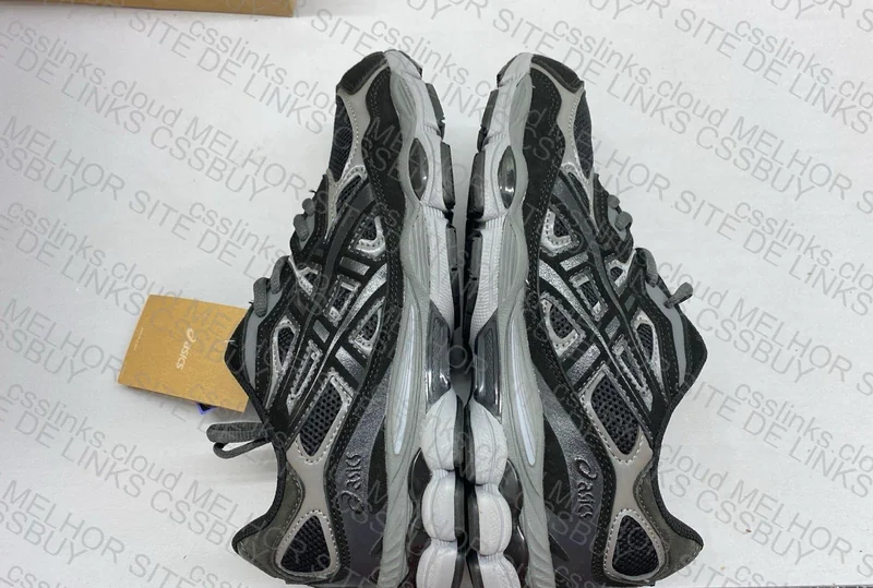 ASICS NYC Rain - 3 for 200y 8