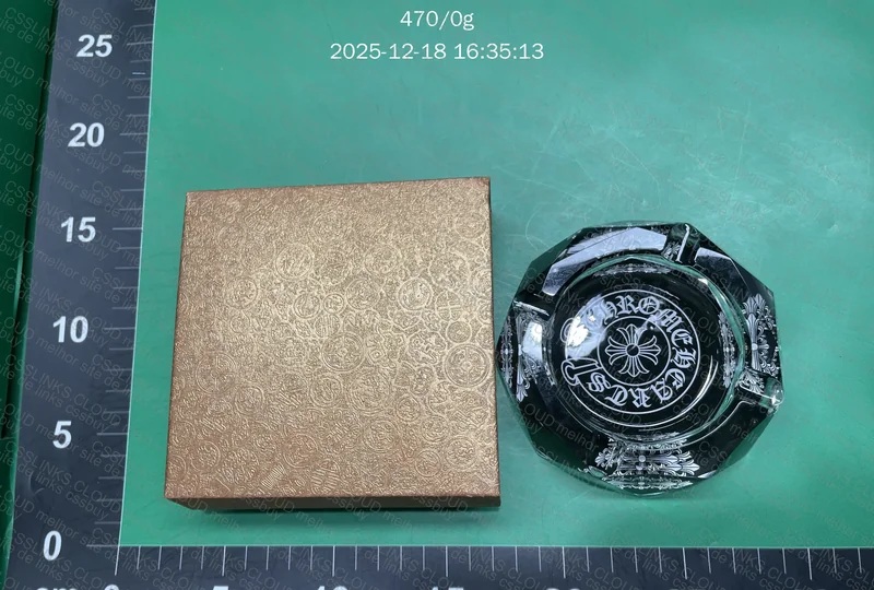 Cinzeiro Chrome Hearts