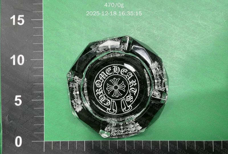 Cinzeiro Chrome Hearts 2