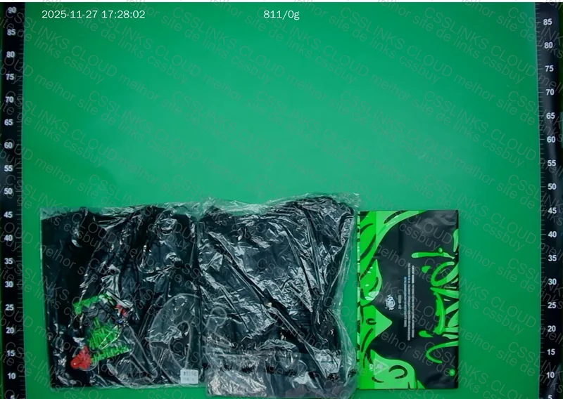 Black Syna Set 9