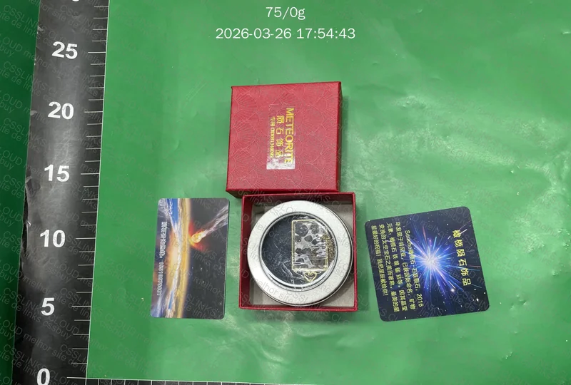 Colar de meteorito ou meteoLito?