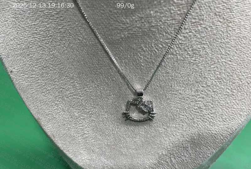 Hello Kitty Necklace 4