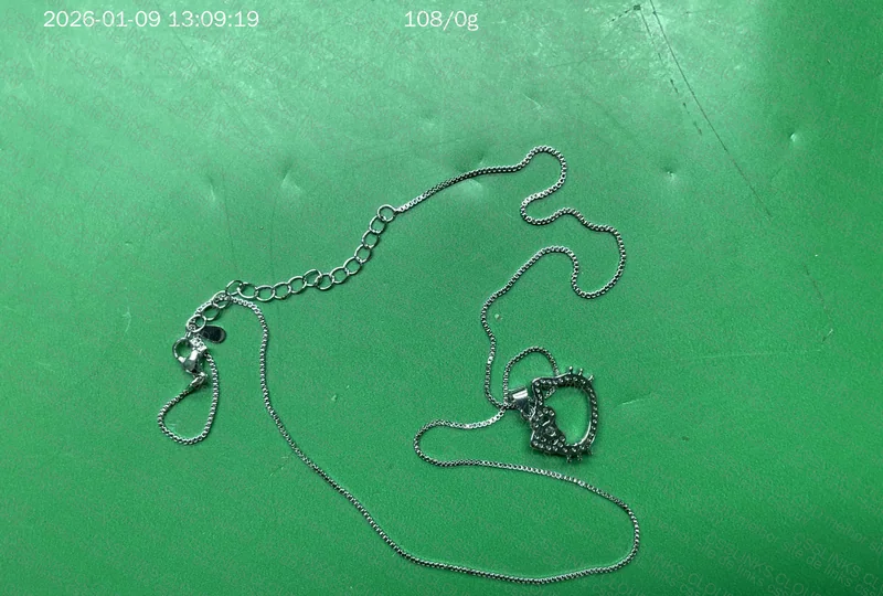 Hello Kitty Necklace for Girlfriend 3