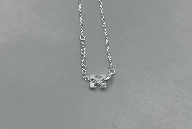 Off White Necklace 3