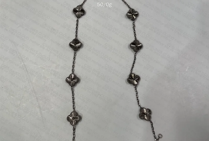 Van Cleef & Arpels Necklace 3