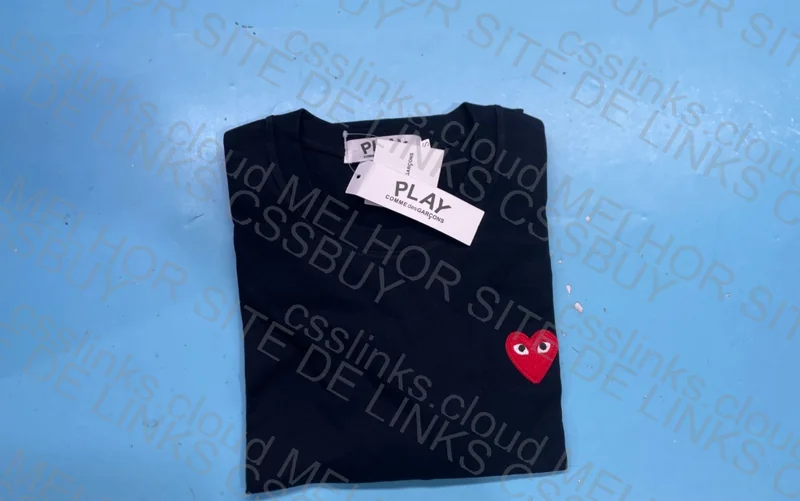 Comme de Garçon's 2