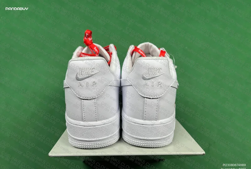 AF1 Supreme White 4