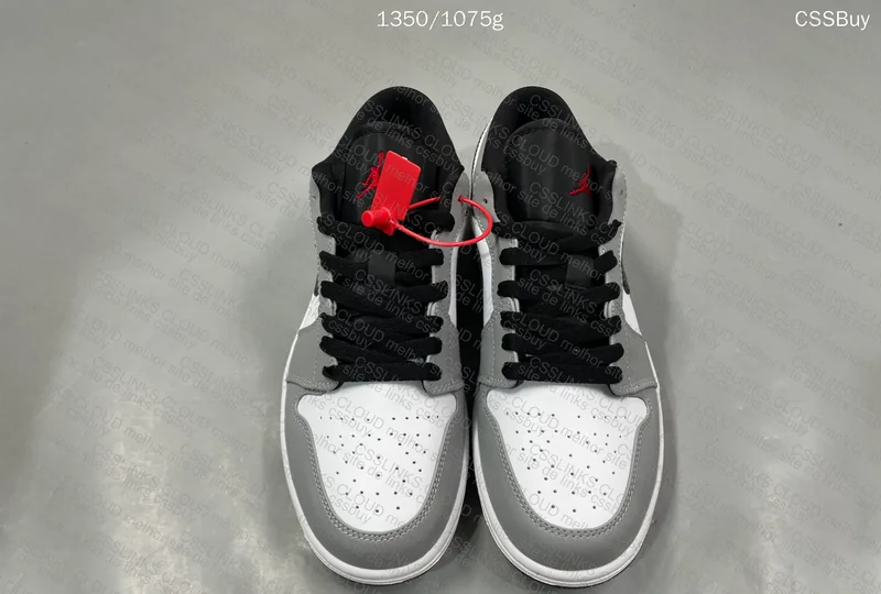 Air Jordan 1 Low Light Smoke Grey 2