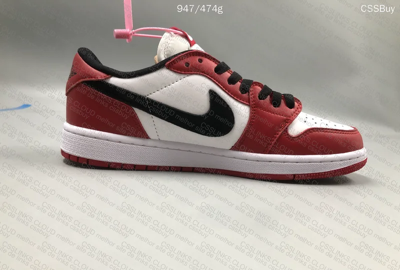 Air Jordan 1 Retro Low 'Chicago' 10