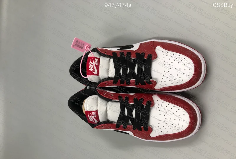 Air Jordan 1 Retro Low 'Chicago' 4