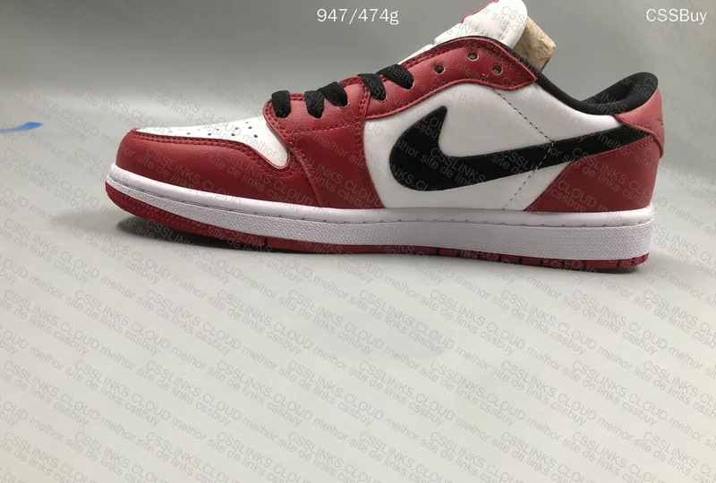 Air Jordan 1 Retro Low 'Chicago' 6