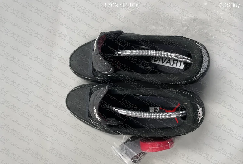 AIR JORDAN 1 X TRAVIS SCOTT BLACK PHANTOM 10