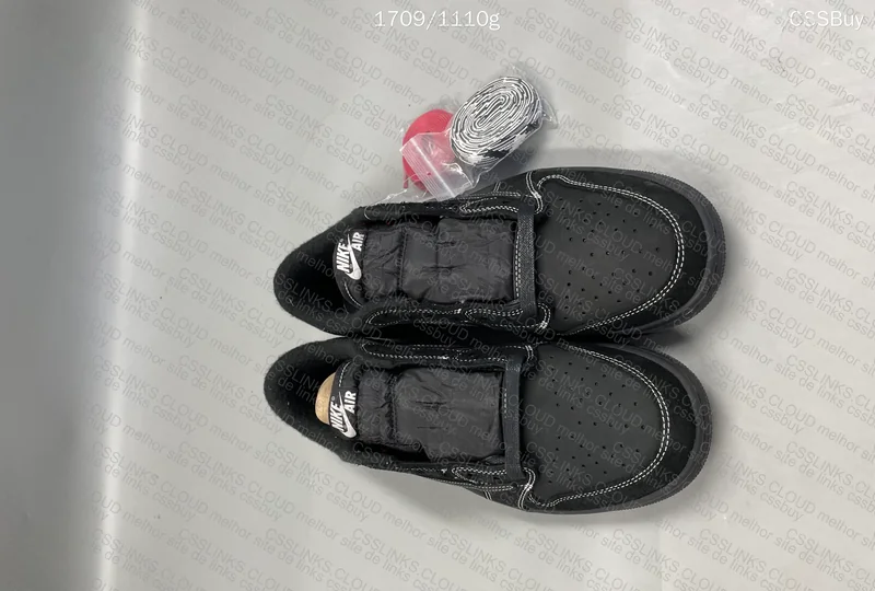 AIR JORDAN 1 X TRAVIS SCOTT BLACK PHANTOM 2