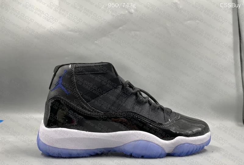 Air Jordan 11 Space Jam (primeira compra)