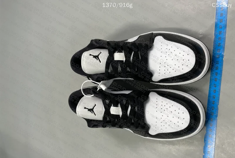 Air Jordan Low Panda GL? 10