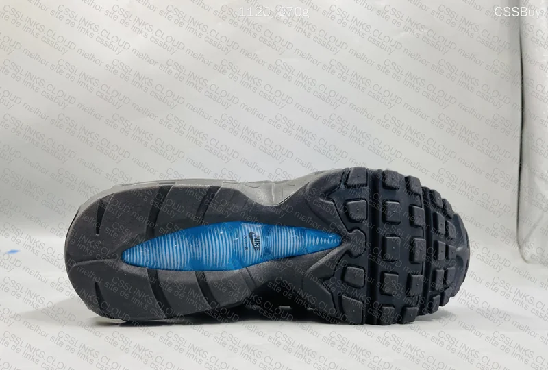 Air Max 95 Essential Black & Blue 4