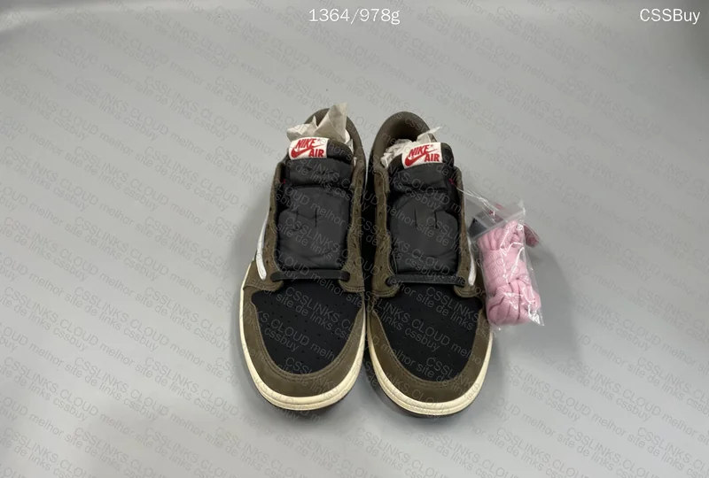 AJ1 Low Travis Scott Dark Mocha 2