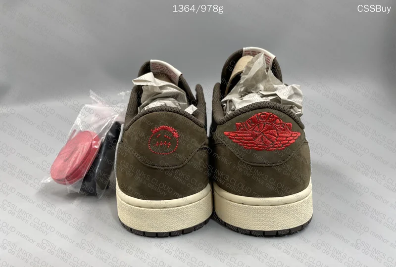 AJ1 Low Travis Scott Dark Mocha 3