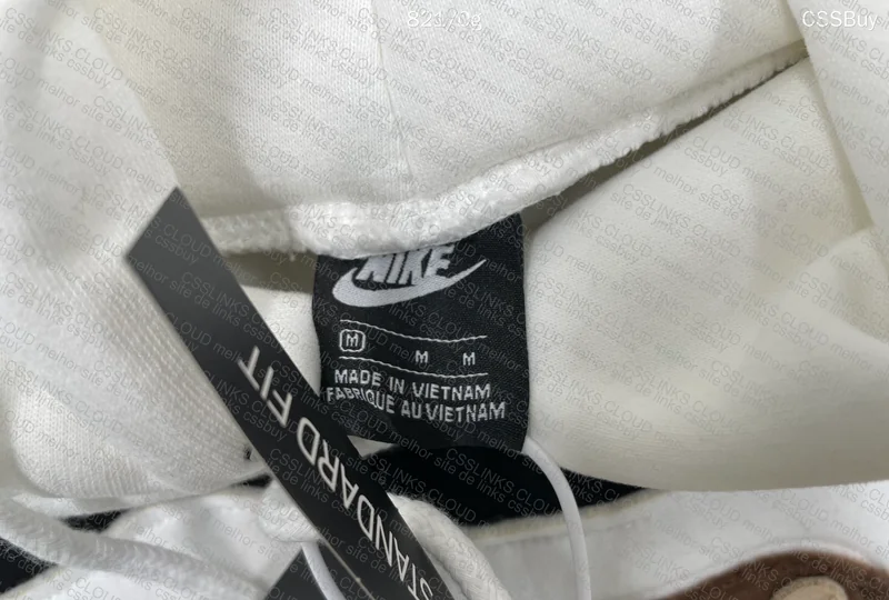 Nike Remake Sweatshirt 4