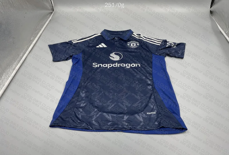 Manchester United Away Blue Jersey 24/25 3