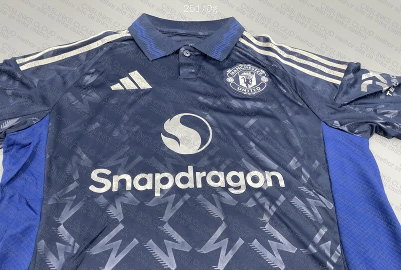 Manchester United Away Blue Jersey 24/25 5