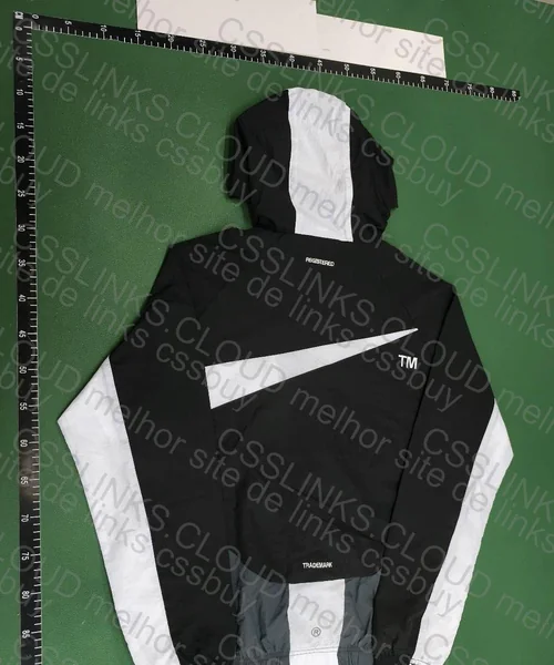 Nike Windbreaker 3