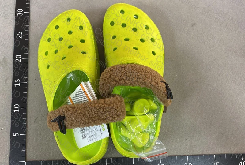 Crocs Shrek 4