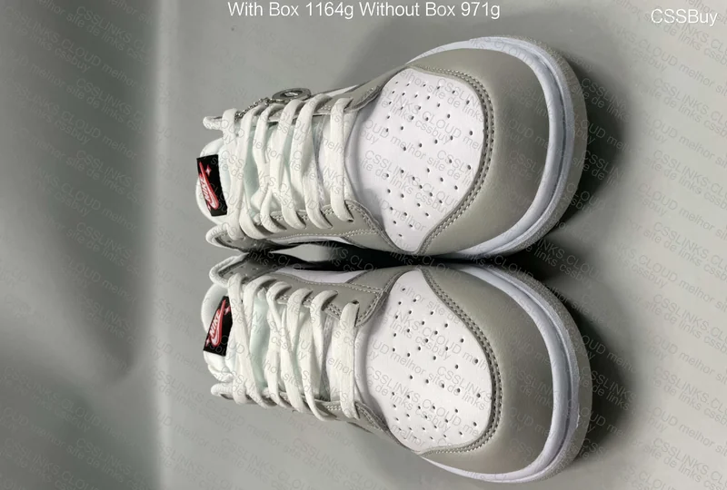 Dunk Lottery Grey 3