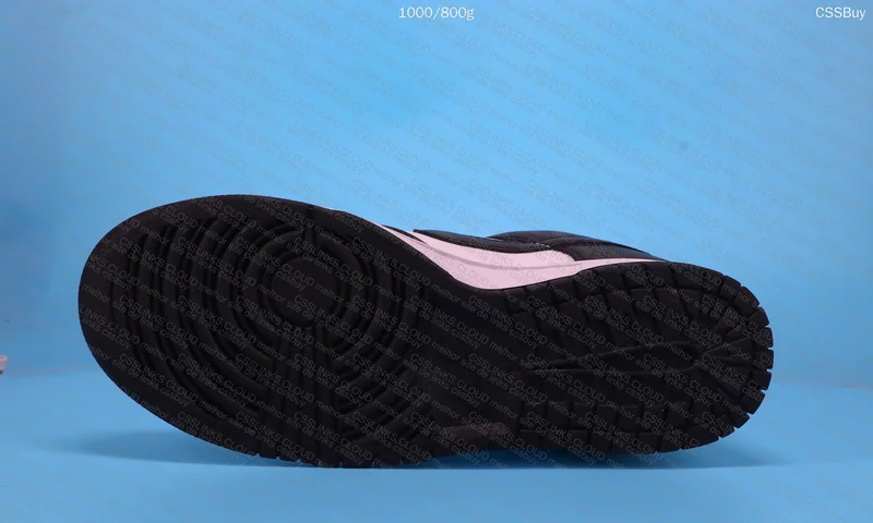 Dunk Low Retro Panda 6