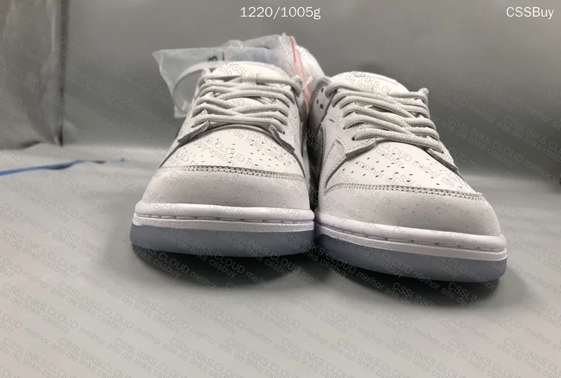 Dunk Low SB White Lobster 3