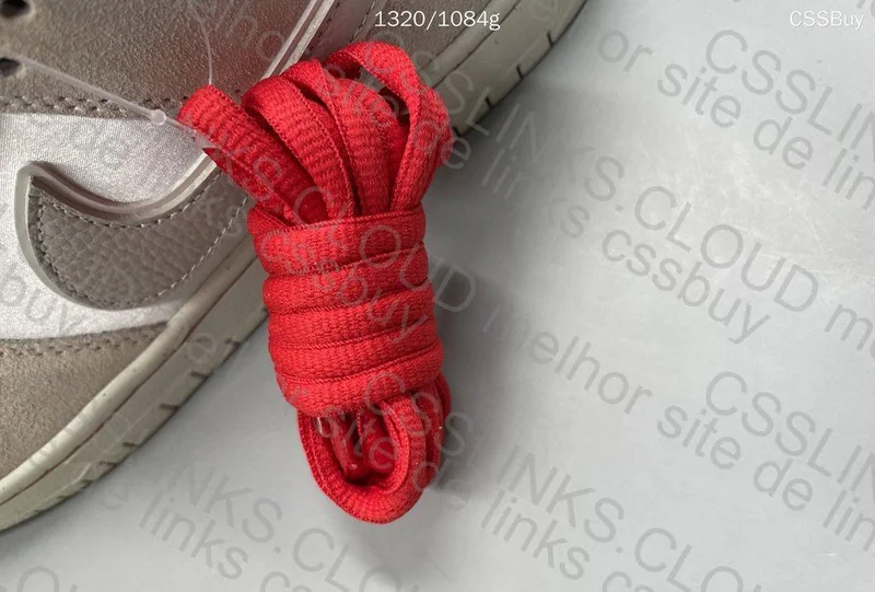Dunk SB Low "Valentine's Day" 2024 2