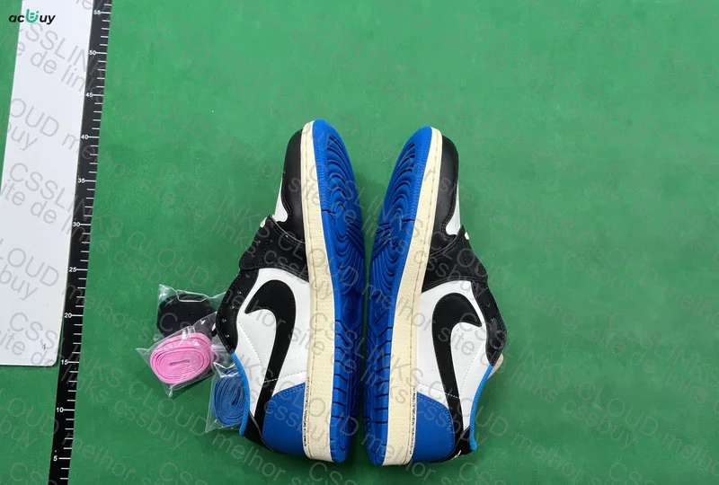 Fragment Air Jordan 1 Low Doubt in Decla 3