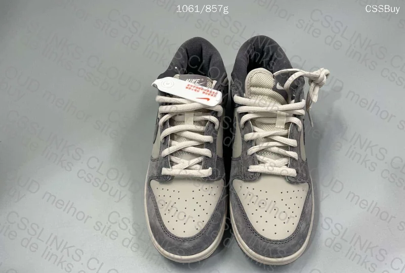 grey month dunk 4