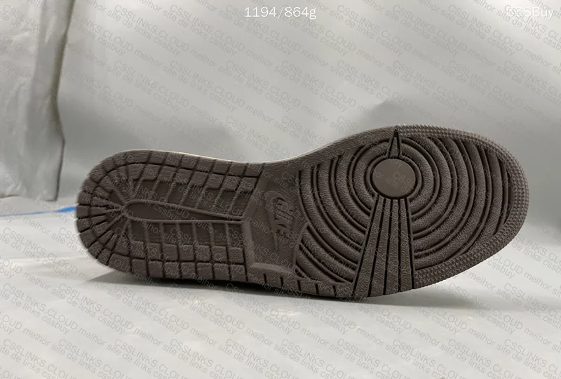 Jordan 1 low Travis Scott Dark Mocha 10