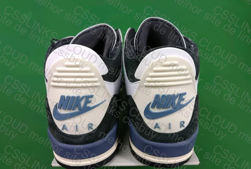 Jordan 3 Retro OG SP A Ma Maniére Diffused Blue 4