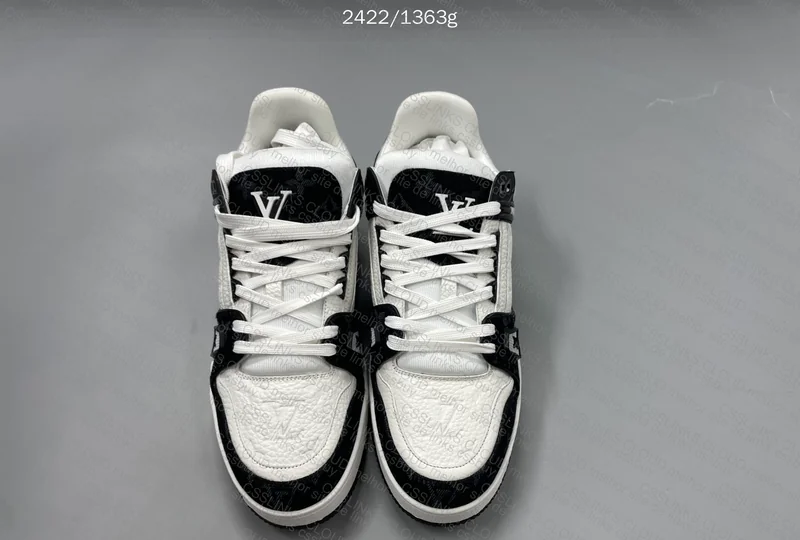 LV Trainer / Sale