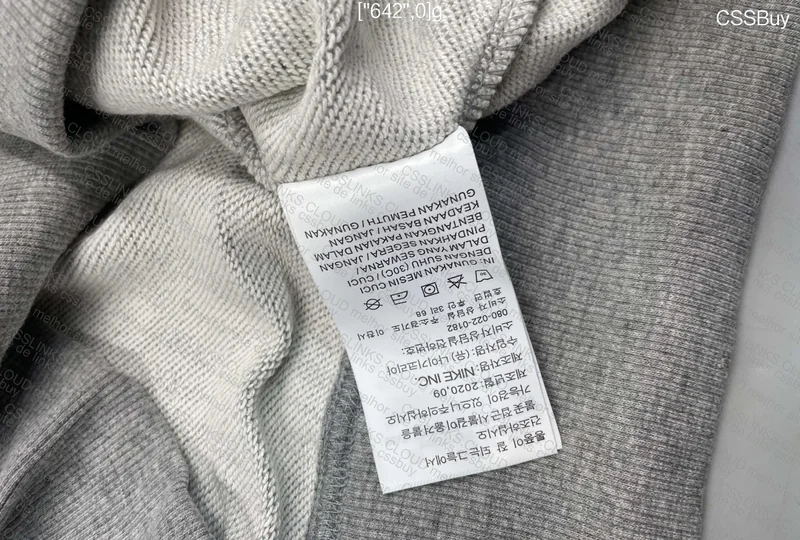 Mini Swoosh Sweatshirt 3