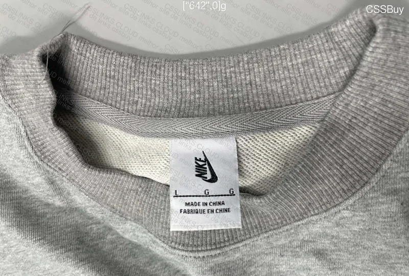 Mini Swoosh Sweatshirt 4