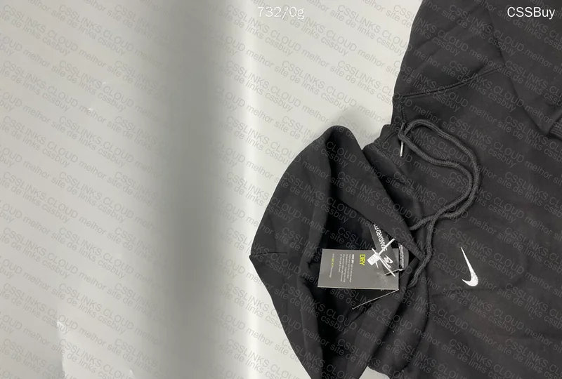 Nike Mini Swoosh Sweatshirt