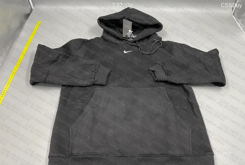Nike Mini Swoosh Sweatshirt 3