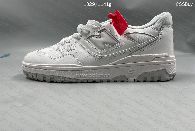 New Balance 550 - White 8