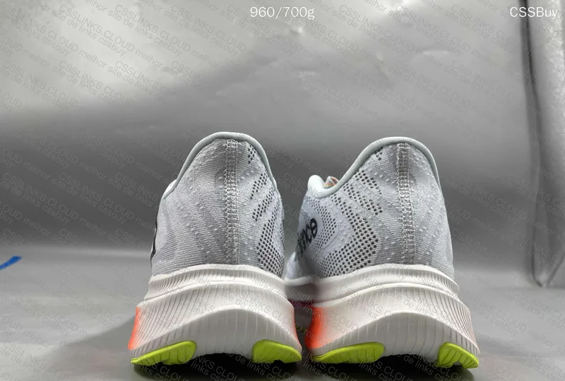 New Balance - Fuel Cell v2 2